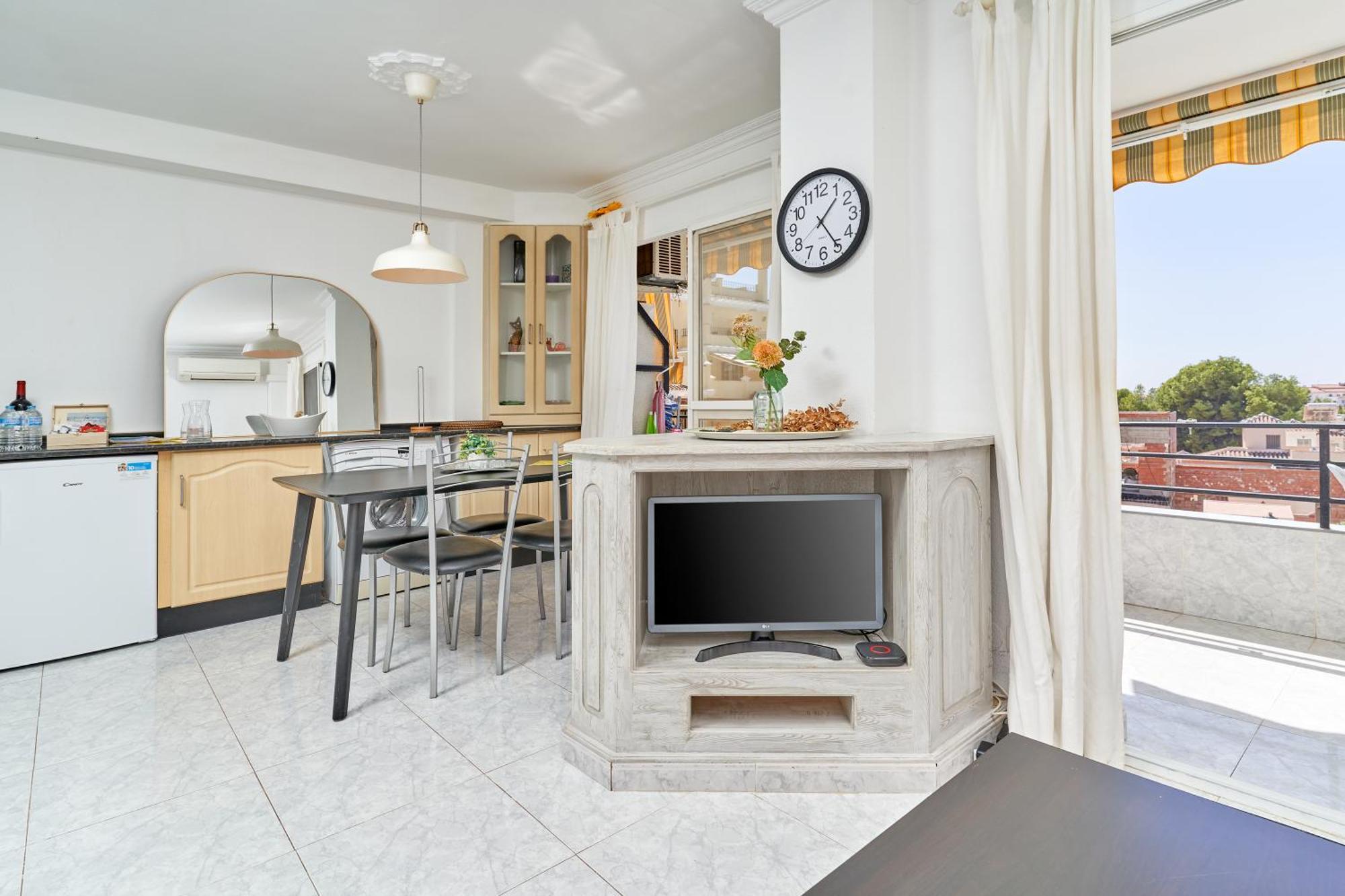 Hawaii 1st Floor Burriana, Apartament Nerja
